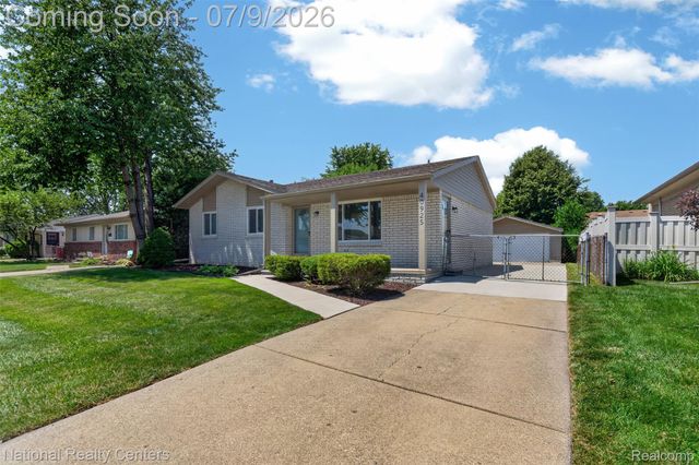 40925 McNamara Drive, Clinton Charter Township, MI 48038