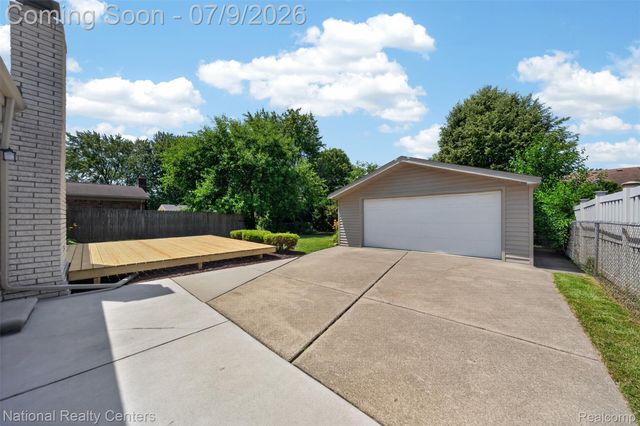 40925 McNamara Drive, Clinton Charter Township, MI 48038