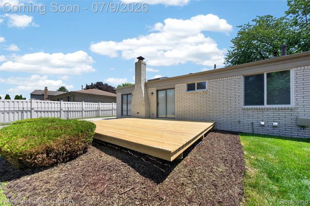 40925 McNamara Drive, Clinton Charter Township, MI 48038