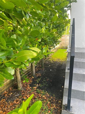 15 NW 52nd Street, Miami, FL 33127