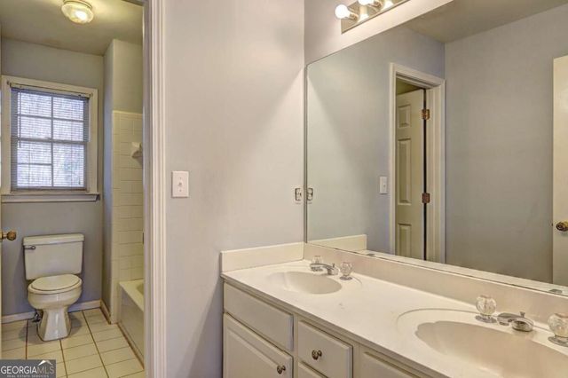 980 Laurel Springs Lane SW, Marietta, GA 30064
