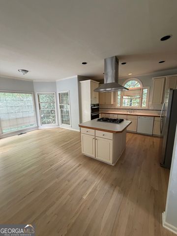 980 Laurel Springs Lane SW, Marietta, GA 30064