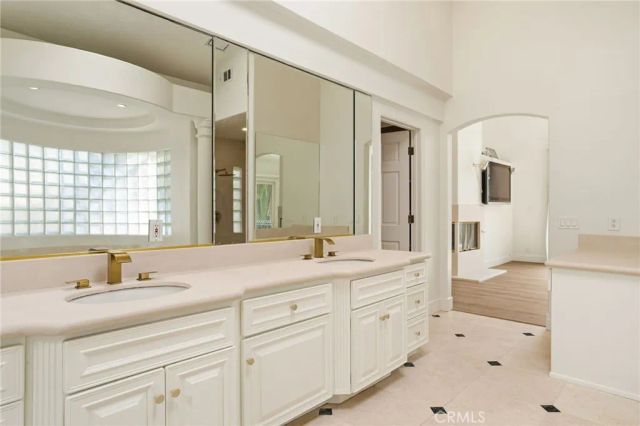 1852 La Loma, North Tustin, CA 92705