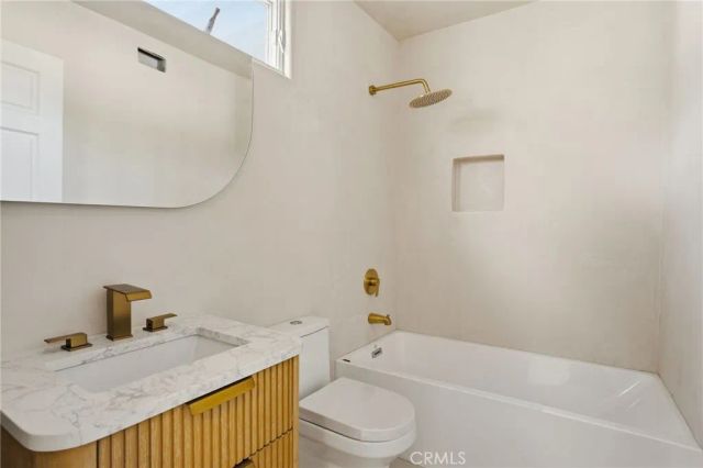 1852 La Loma, North Tustin, CA 92705