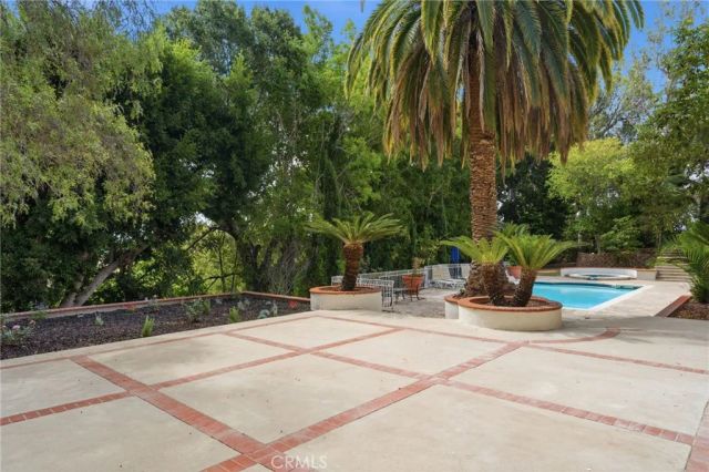 1852 La Loma, North Tustin, CA 92705