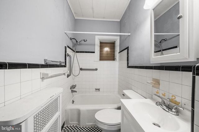 95 W GREENWOOD AVE, Lansdowne, PA 19050