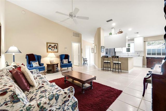 3333 Cayman LN, Naples, FL 34119