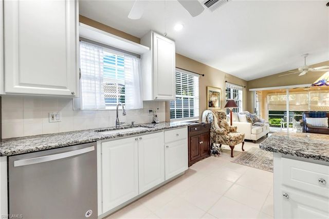 3333 Cayman LN, Naples, FL 34119