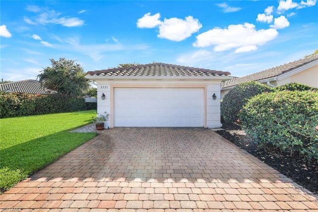 3333 Cayman LN, Naples, FL 34119