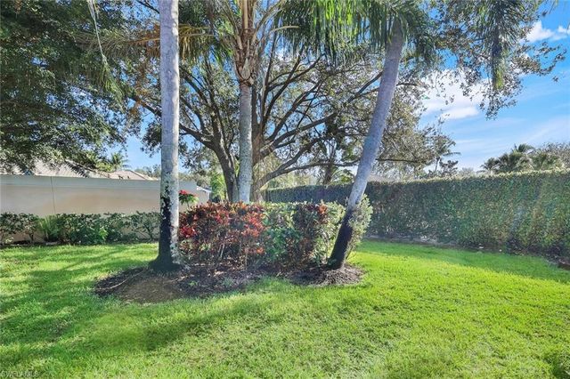 3333 Cayman LN, Naples, FL 34119