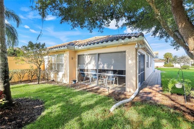 3333 Cayman LN, Naples, FL 34119