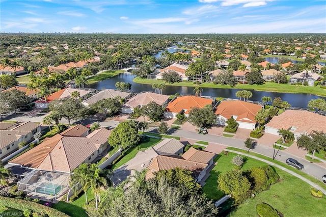 3333 Cayman LN, Naples, FL 34119