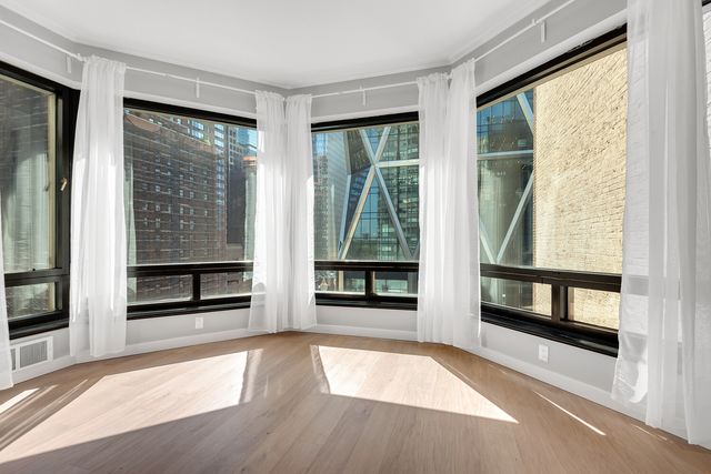 301 W 57th St Apt 9G, New York City, NY 10019