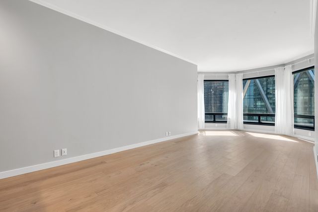 301 W 57th St Apt 9G, New York City, NY 10019