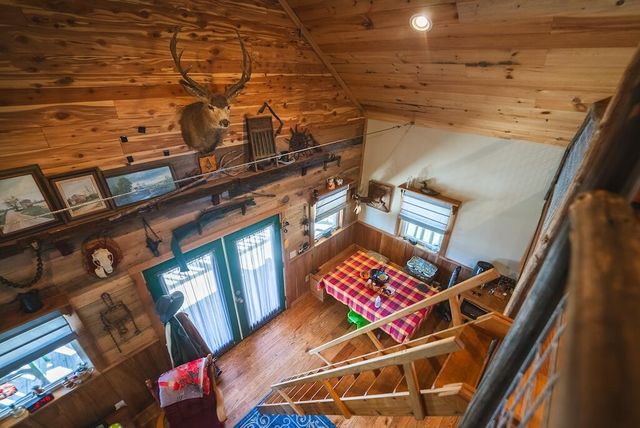 2038 Pilot View DR, Hillsville, VA 24343