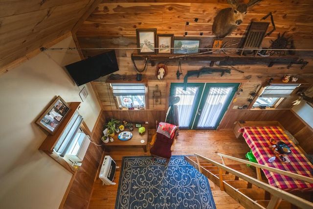 2038 Pilot View DR, Hillsville, VA 24343