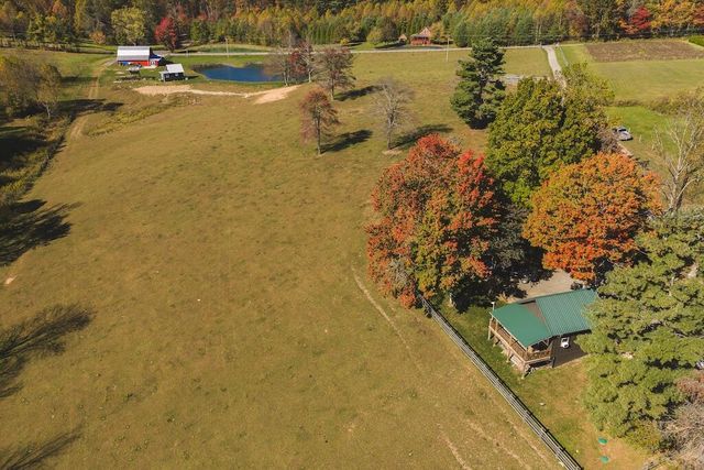 2038 Pilot View DR, Hillsville, VA 24343