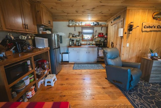 2038 Pilot View DR, Hillsville, VA 24343