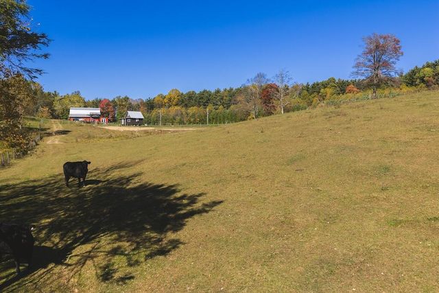 2038 Pilot View DR, Hillsville, VA 24343