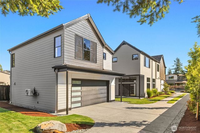 13104 NE 103RD Place, Kirkland, WA 98033