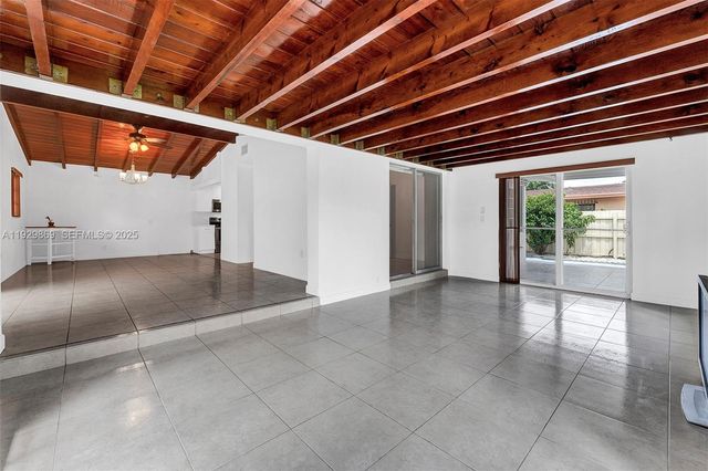 361 SE 6th Ave 1, Hialeah, FL 33010