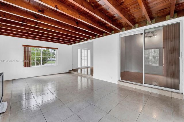 361 SE 6th Ave 1, Hialeah, FL 33010