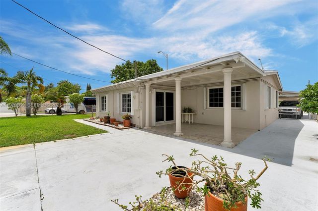 361 SE 6th Ave 1, Hialeah, FL 33010