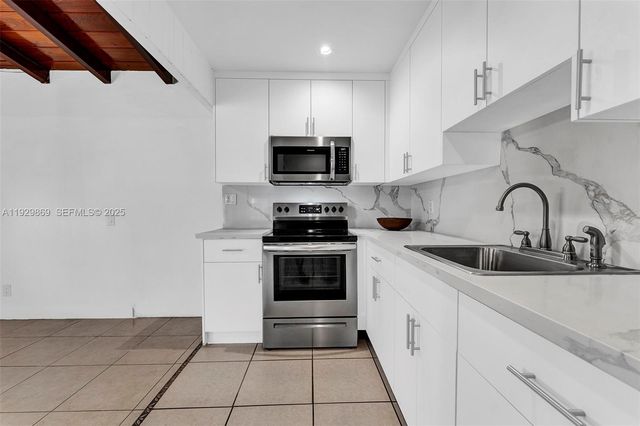 361 SE 6th Ave 1, Hialeah, FL 33010