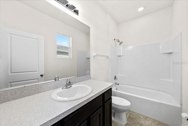 5715 HEVENA COURT, Palmetto, FL 34221
