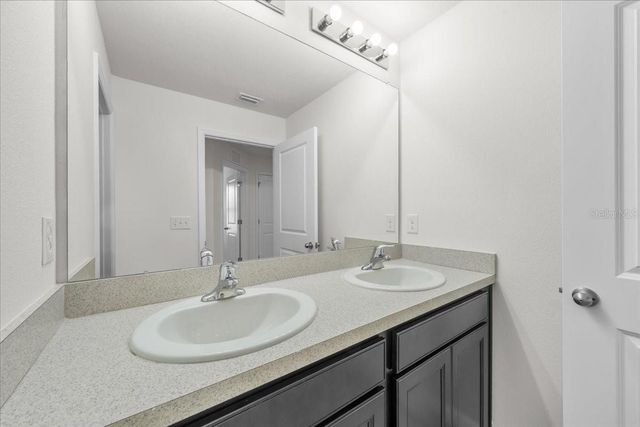 5715 HEVENA COURT, Palmetto, FL 34221