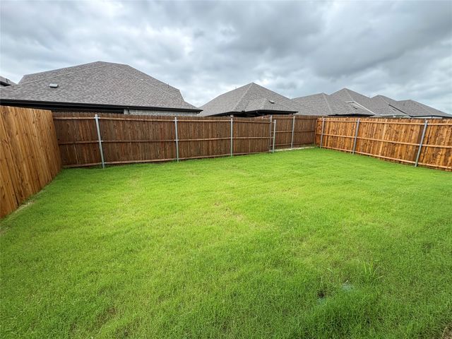 120 Greenbriar Drive, Princeton, TX 75071