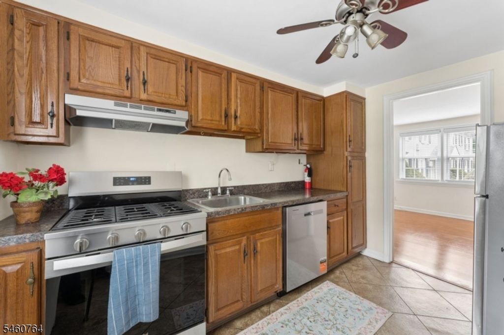 418 Lincoln Park, Cranford Twp., NJ 07016 — photo 5