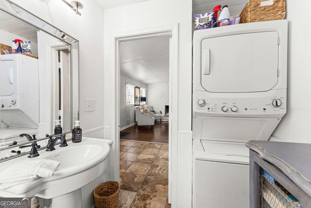 6052 Seminole Drive, Flowery Branch, GA 30542