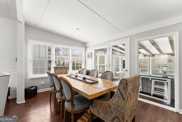 6052 Seminole Drive, Flowery Branch, GA 30542