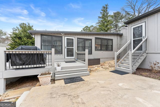 6052 Seminole Drive, Flowery Branch, GA 30542