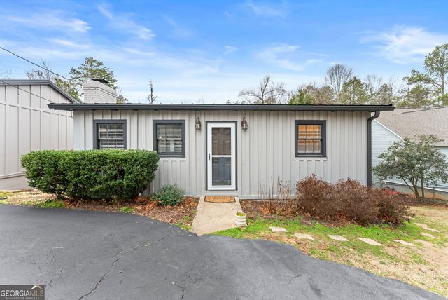 6052 Seminole Drive, Flowery Branch, GA 30542