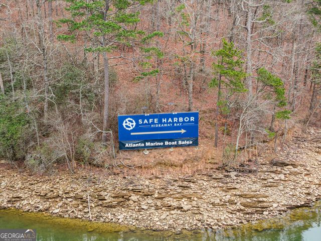 6052 Seminole Drive, Flowery Branch, GA 30542