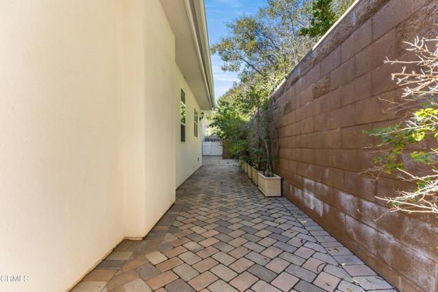 2503 Allanjay Place, Glendale, CA 91208