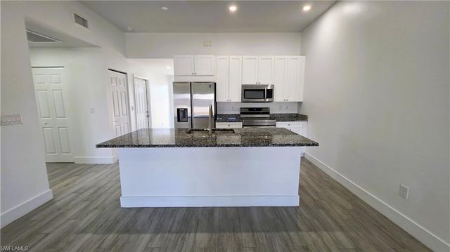 2909 SW Santa Barbara PL, Cape Coral, FL 33914