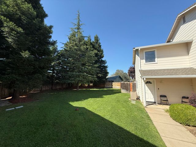 729 July Way, Redding, CA 96003