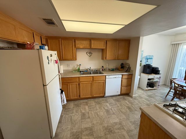 729 July Way, Redding, CA 96003