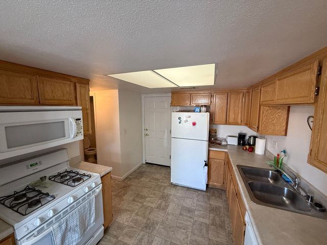 729 July Way, Redding, CA 96003