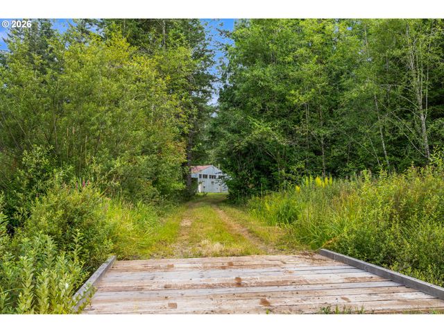 3832 Ne CAVITT Rd, Camas, WA 98607