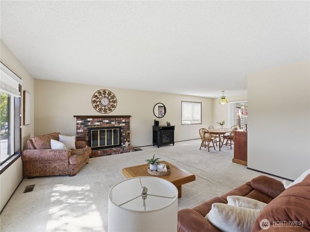 214 S Kansas Avenue, East Wenatchee, WA 98802