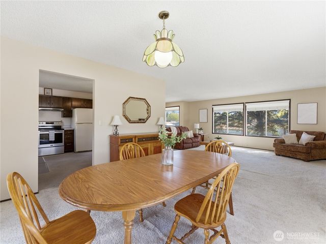 214 S Kansas Avenue, East Wenatchee, WA 98802