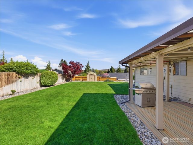 214 S Kansas Avenue, East Wenatchee, WA 98802