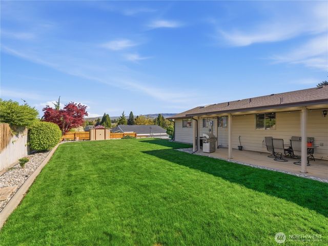 214 S Kansas Avenue, East Wenatchee, WA 98802