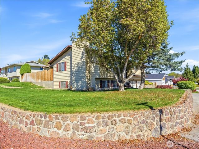 214 S Kansas Avenue, East Wenatchee, WA 98802