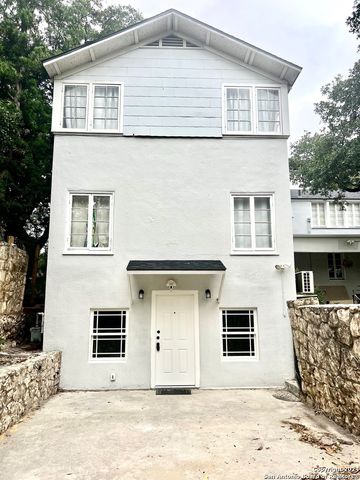 136 E MULBERRY AVE REAR, San Antonio, TX 78212