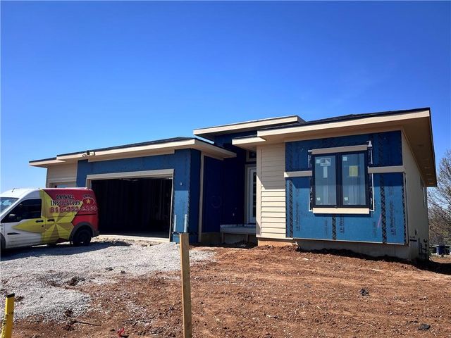 510 Bentwater Drive, Raymore, MO 64083